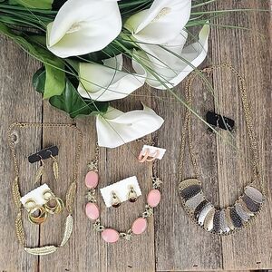 Fashion jewelry bundle  8 items